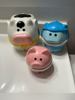 Vintage Little Tikes Farm Nesting Animals set